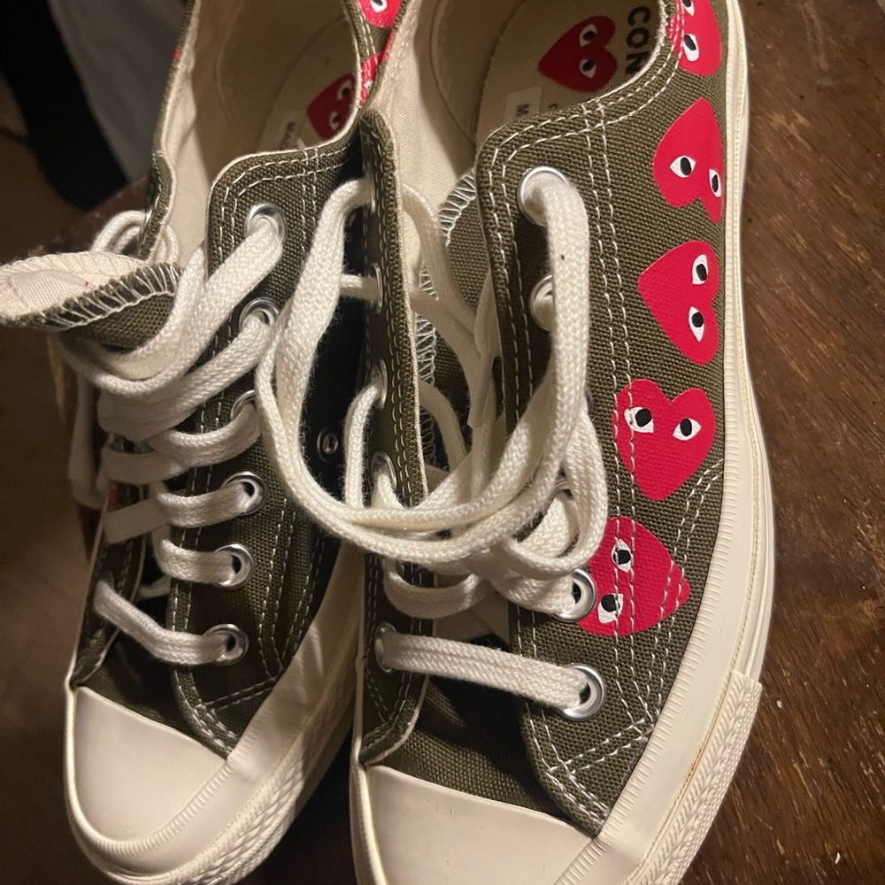 Converse CDG Comme des garçons men size 5 Green and Red Heart Sneakers
